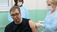 Vučić se revakcinisao u Domu zdravlja Doljevac: Poručio narodu da se vakciniše