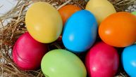 Prirodni načini da ofarbate jaja: Ideje kako da dobijete boje koje će ulepšati praznik