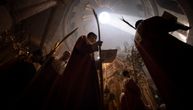 Pravoslavci na obredu priziva svetog ognja u Jerusalimu: Ove godine mnogo više ljudi nego prošle