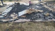 Na Jabuci kod Prijepolja do temelja je izgorela luksuzna vikendica: Sumnja se da je prvo opljačkana
