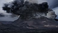 Erupcija vulkana u Indoneziji: Izbacio Visok stub pepela, stanovnici evakuisani