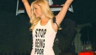 Paris je izazvala gnev majicom "Prestanite da budete siromašni", deceniju kasnije objansila