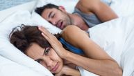 Razvod u najavi: Muž cele noći urla dok spava, ona na ivici ludila