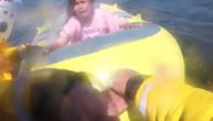 Dramatični snimak spasavanja devojčice koja je u čamcu plutala nasred mora: Plakala i dozivala pomoć