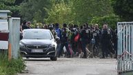 Francuska policija rasformirala kamp u Kaleu: Oko 500 migranata odvedeno u centre, među njima i deca