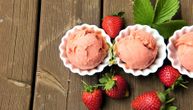 Omiljena poslastica za toplo vreme: Recept za domaći sladoled od jagoda i jogurta