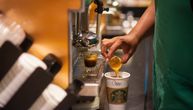Čaše, arome, sirupi za kafu: Šta sve fali kafićima i kako se bore s manjkom robe? Kupci negoduju