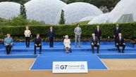 Kraljica Elizabeta nasmejala lidere G7 prilikom slikanja: "Trebalo bi da izgledate kao da uživate?"