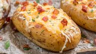 Recept za krompir punjen slaninicom i sirom: Kombinacija ukusa kojoj nećete odoleti