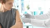 Udruženje pedijatara Srbije preporučuje vakcinaciju protiv korone za decu stariju od 12 godina