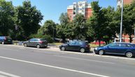 Iz autobusa "u automobil": Kako je zbog bahatog parkiranja u Bloku 45 prekipelo sugrađanima
