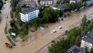 Poplave na Krimu nakon jakih pljuskova, bujica nosi automobile: Proglašena vanredna situacija
