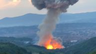 Prve fotografije eksplozije u "Slobodi" u Čačku: Hitna pomoć odjurila ka fabrici