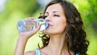 Vrućine nose rizik od dehidracije: 6 znakova da je vašem organizmu potrebno više tečnosti