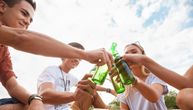 Alkohol pravi haos u mladom organizmu: Doktorka objašnjava kako trovanje utiče na želudac i mozak