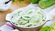 Recept za laganu i osvežavajuću salatu od krastavaca: Kremasti ukus biće praznik za vaša nepca
