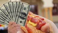 Galantni ljubitelj hot doga: Pojeo dva, pa radnicima ostavio bakšiš od 16.000 dolara
