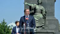 Obeležavanje Vidovdana u Kruševcu: Vučić položio venac na Spomenik kosovskim junacima