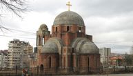 Kosovska policija zabranila sveštenicima da služe liturgiju u crkvi u Prištini: I vernicima zabranjen ulaz