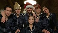 Bekamovi pozirali za Božić: Dejvid se propeo na prste da bi mogao da "parira" sinovima
