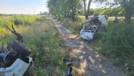 Užasna saobraćajna nesreća kod Apatina: Auto se prepolovio od udara, nastradao mladić