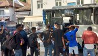 U Kosovskoj Mitrovici zaustavljen autobus sa 50 migranata iz Sirije: Krenuli ka centralnoj Srbiji