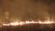 Požar kod Priboja izazvao grom: Zahvaćeno 100 hektara zemljišta, 40 vatrogasaca se bori sa plemenom
