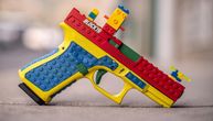Ne, ovo nije igračka od kockica: "Super zabavni" pravi pištolj koji je razbesneo Lego