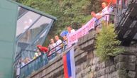 "Anđo, udaj se za mene": Mladić u Užicu skočio s mosta i zatražio ruku svoje devojke