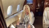 Mitrovićeva žena i ćerka objavile snimke iz novog privatnog aviona: Pogledajte u kakvom luksuzu lete
