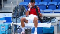Novak posle meča izgledao kao da je izašao iz tuš kabine, znoj lio s njegove glave