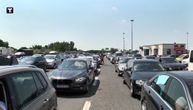 Na naplatnoj stanici Umčari iz pravca Beograda vozila čekaju pola sata: Gde je sve preusmeren saobraćaj