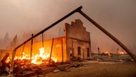 Požar Diksi "pojeo" još 550 domova: Vatra ne jenjava, temperature koje rastu otežavaju gašenje