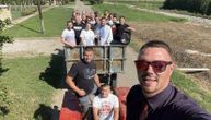 Po mladu dolazi bager, svatovi na veselje traktorom: Neobična venčanja u Srbiji hit na mrežama