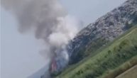 Gori deponija u Novom Sadu: Gust dim se vinuo u nebo, vatrogasci gase požar