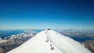 5 alpinista stradalo na planini Elbrus: Pozvali pomoć ali su preminuli pre nego što su stigli spasioci
