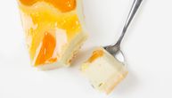 Recept za osvežavajući kremasti kolač sa breskvama: Poslastica koja će vas osvojiti na prvi zalogaj