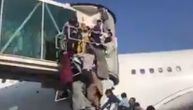 Snimak haosa na aerodromu u Kabulu, Avganistanci u begu od talibana: Američka vojska pucala u vazduh