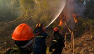 Ponovo buknuli požari blizu Atine: Vatrogasci drugi dan ne uspevaju da obuzdaju vatrenu stihiju