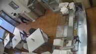 Dečak iz pekare u Pazaru ukrao kutiju s novcem za bolesne: "Danas ima taj zadatak, sutra neki drugi"