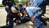 Nasilni protesti u Melburnu zbog korona mera: Uhapšeno 265 demonstranata, 3 policajca u bolnici