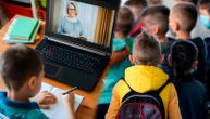 Srednje škole danas u 40 opština kreću onlajn: Kontrolni može i u učionici, ali nastava samo od kuće