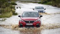 Poplave na jugu Francuske, ima i nestalih: Putevi kao jezera, krov radnje se srušio pod udarima vode