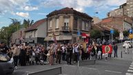 Počela Parada ponosa u Beogradu: Nakon crkvenog poja protivnika, učesnici krenuli u šetnju