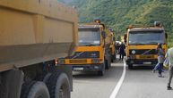 Day 4 in Kosovo and Metohija: 3-kilometer long blockade, more trucks join in, Rosu not retreating