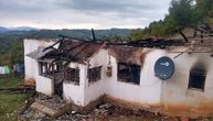Troje bolesnih članova porodice kod Guče u požaru izgubilo sve: "Jedva imaju da prežive, a kamoli za novi dom"