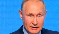 Putin: Ratni brod SAD u Crnom moru može da se vidi dvogledom i kroz nišan