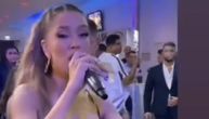 Tea Tairović na svadbi morala da peva 47 puta istu pesmu - bakšiš nije mogla da izbroji