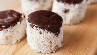 Originalni recept za ruske šubare: Kolač od čokolade i kokosa bez kog su slave nezamislive