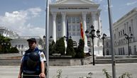 Amerikanac pretukao tri policajca usred policijske stanice u Skoplju